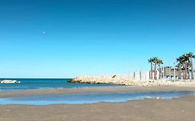 Oltre Confine Fronte Mare